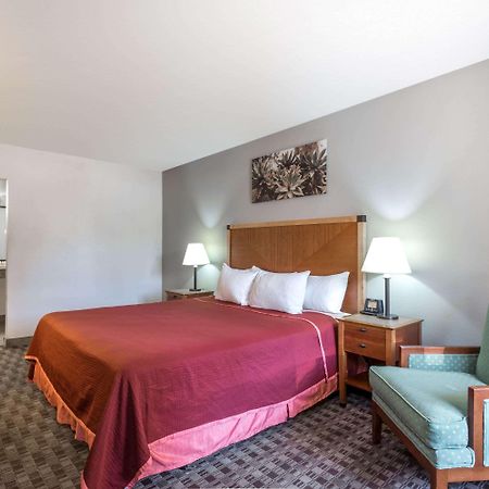 Howard Johnson By Wyndham Scottsdale Old Town Dış mekan fotoğraf