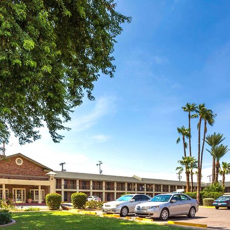 Howard Johnson By Wyndham Scottsdale Old Town Dış mekan fotoğraf
