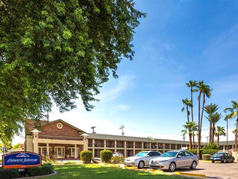 Howard Johnson By Wyndham Scottsdale Old Town Dış mekan fotoğraf